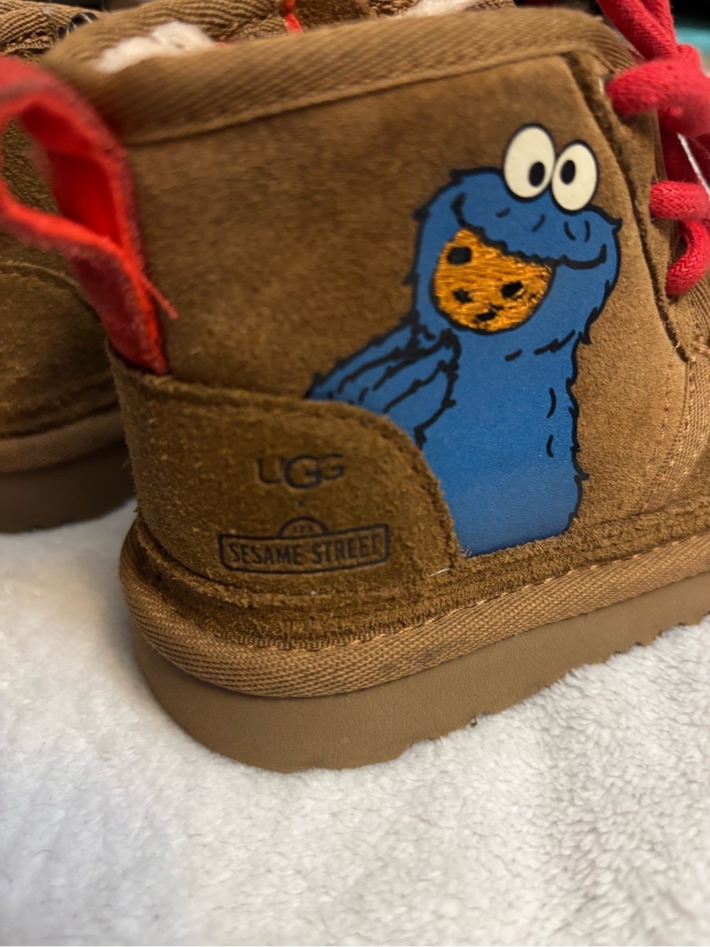 UGG Kids Brown Suede Boots with Red and Blue Laces - Picture 3 of 9